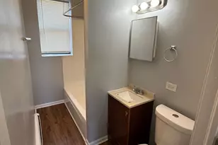 115 N Keeler Ave, Chicago, IL 60624 - Photo 8