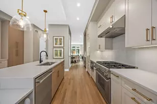 1638 W Wolfram St, Chicago, IL 60657 - Photo 10