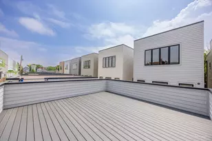 1638 W Wolfram St, Chicago, IL 60657 - Photo 32