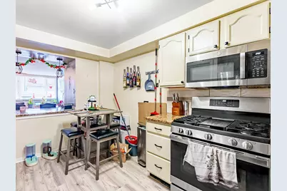 6337 Roosevelt Road #309, Berwyn, IL 60402 - Photo 8