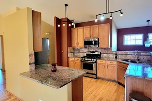 345 Thornwood Way, South Elgin, IL 60177 - Photo 2