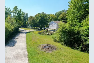 18238 W Gages Lake Road, Grayslake, IL 60030 - Photo 14