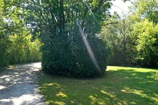 18238 W Gages Lake Rd, Grayslake, IL 60030 - Photo 18