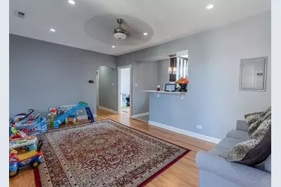 5717 N Kimball Avenue #2N, Chicago, IL 60659 - Photo 2