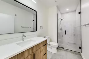 1950 W Lawrence Ave, Chicago, IL 60640 - Photo 12