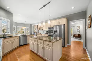 364 Avena Cir, Naperville, IL 60565 - Photo 10