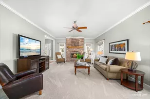 364 Avena Cir, Naperville, IL 60565 - Photo 8