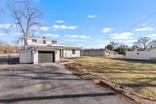 8239 Beach Dr, Rockford, IL 61103 - Photo 18