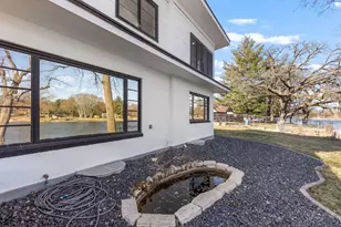 8239 Beach Dr, Rockford, IL 61103 - Photo 16