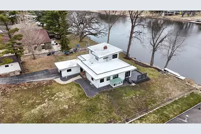 8239 Beach Drive, Rockford, IL 61103 - Photo 32