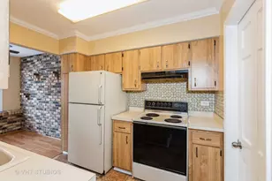 4037 Trafalgar Ln, Oak Lawn, IL 60453 - Photo 8