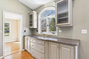 209 Mooregate Trail, Hawthorn Woods, IL 60047 - Photo 8