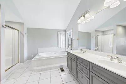 209 Mooregate Trail, Hawthorn Woods, IL 60047 - Photo 16