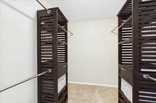209 Mooregate Trail, Hawthorn Woods, IL 60047 - Photo 18