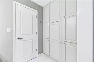 209 Mooregate Trail, Hawthorn Woods, IL 60047 - Photo 26
