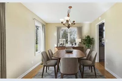 209 Mooregate Trail, Hawthorn Woods, IL 60047 - Photo 6