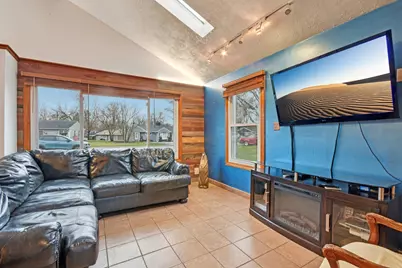 354 Marquette Street, Park Forest, IL 60466 - Photo 6