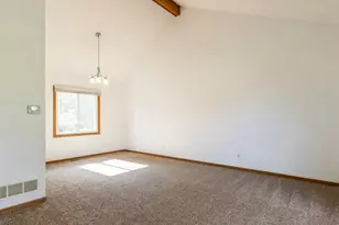 664 Regent Dr, Crystal Lake, IL 60014 - Photo 2