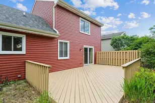 664 Regent Dr, Crystal Lake, IL 60014 - Photo 10