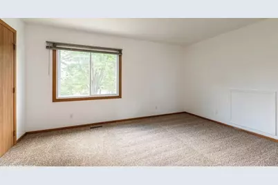 664 Regent Drive, Crystal Lake, IL 60014 - Photo 6