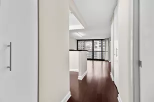 10 E Ontario St, Chicago, IL 60611 - Photo 16