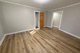 102 Lincoln Ave, Riverside, IL 60546 - Photo 2