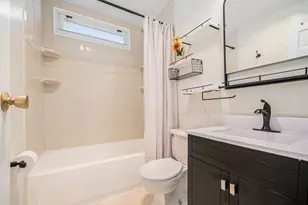 218 Mayfield Dr, Streamwood, IL 60107 - Photo 12