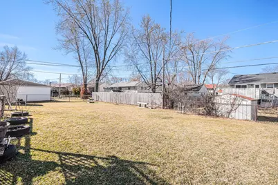 218 Mayfield Drive, Streamwood, IL 60107 - Photo 16