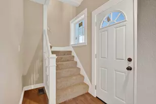 1011 15th St, Rockford, IL 61104 - Photo 6