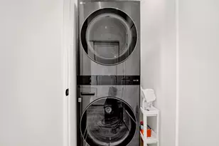 1071 W 15th St, Chicago, IL 60608 - Photo 16