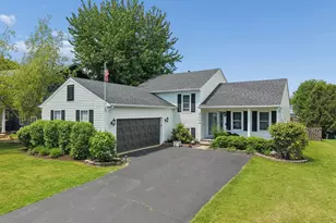 2104 Oak Leaf Ln, Lake Villa, IL 60046 - Photo 1