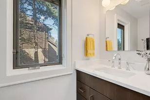 6555 Shabbona Rd, Indian Head Park, IL 60525 - Photo 34