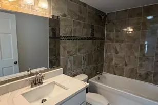 621 Mohawk St, Joliet, IL 60432 - Photo 8