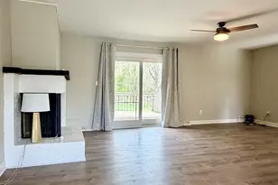 2704 Myang Ave, McHenry, IL 60050 - Photo 10