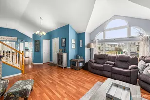 2302 Red Hawk Dr, Plainfield, IL 60586 - Photo 4