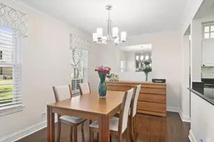 584 Edinburgh Ln, Prospect Heights, IL 60070 - Photo 6