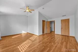 2466 Amber Ln, Elgin, IL 60123 - Photo 12