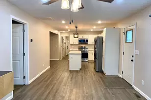 721 N 17th St, Herrin, IL 62848 - Photo 6