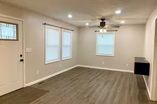 721 N 17th St, Herrin, IL 62848 - Photo 4