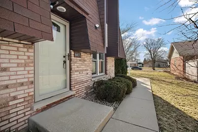 6827 Hickory Street #C, Tinley Park, IL 60477 - Photo 2