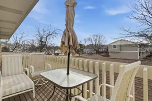 1013 Chatham Pl, Vernon Hills, IL 60061 - Photo 18