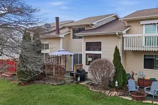 1013 Chatham Pl, Vernon Hills, IL 60061 - Photo 20