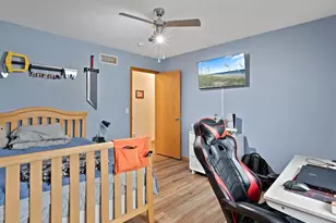 704 E 6th St, Coal Valley, IL 61240 - Photo 38