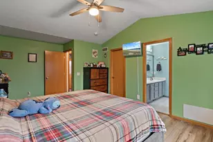 704 E 6th St, Coal Valley, IL 61240 - Photo 30