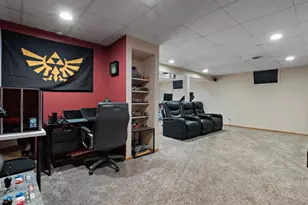 704 E 6th St, Coal Valley, IL 61240 - Photo 44