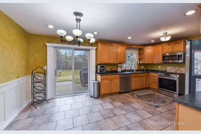 930 Maple Court, Bartlett, IL 60103 - Photo 6