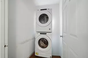 4045 W Nelson St, Chicago, IL 60641 - Photo 12