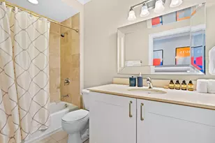 744 N Clark St, Chicago, IL 60654 - Photo 16