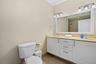 744 N Clark St, Chicago, IL 60654 - Photo 14