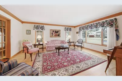 500 Buckingham Place, Downers Grove, IL 60516 - Photo 6